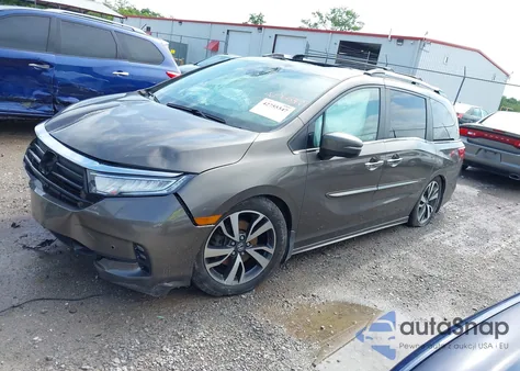 2021 Honda Odyssey Touring z USA, uszkodzony, nr VIN 5FNRL6H84MB002272